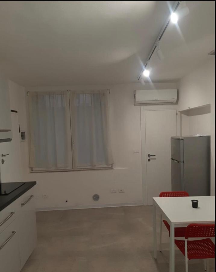Appartamento Roma ปาร์มา ภายนอก รูปภาพ