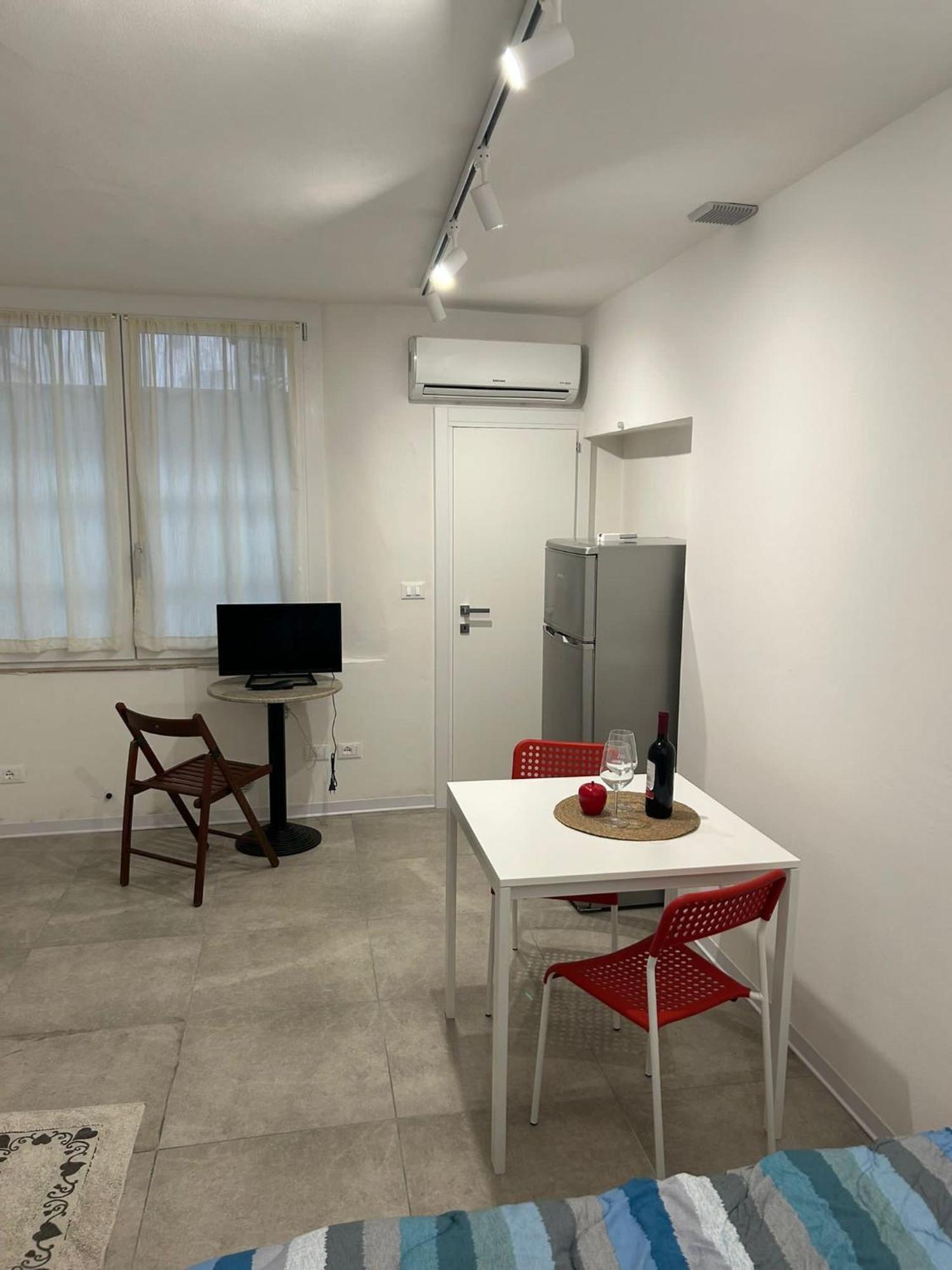 Appartamento Roma ปาร์มา ภายนอก รูปภาพ